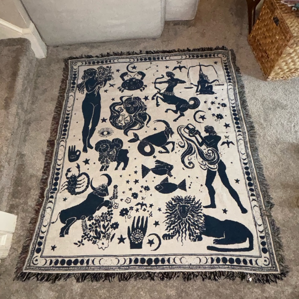 ๐น {PRICE FIRM} UO Zodiac Woven Throw Blanket/Tapestry - Picture 6 of 12
